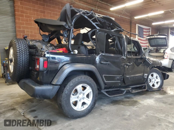2021 Jeep Wrangler Unlimited Sport Altitude with VIN 1C4HJXDG5MW532637, listed as a Copart auction lot 45236365 with 39,214 mi miles and Salvage Title. Bid and sale history available at carsss.com. Image 3.