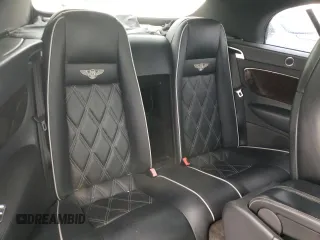 2008 Bentley Continental GT z VIN SCBDR33W18C054610, wystawiony jako Copart lot #61075993 z przebiegiem 72 911 mil mil oraz . Historia ofert i sprzedaży dostępna na DreamBid. Obrazek 10.