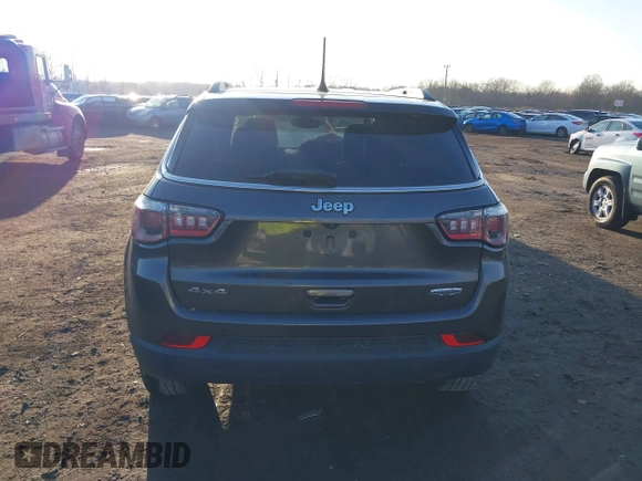 2019 Jeep Compass Latitude with VIN 3C4NJDBB8KT768355, listed as a IAAI auction lot 41480885 with 30,823 mi miles and . Bid and sale history available at carsss.com. Image 16.