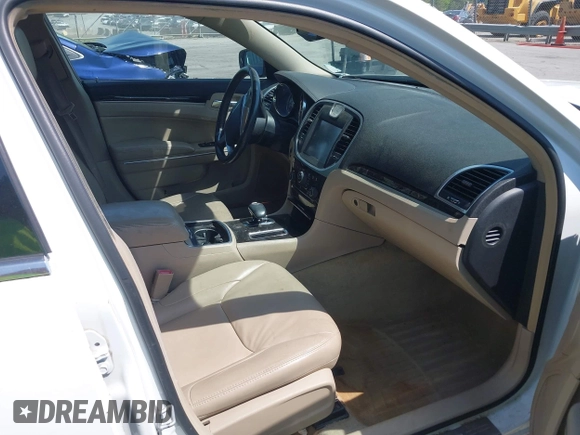 2013 Chrysler 300 z VIN 2C3CCAAG1DH603521, wystawiony jako IAAI lot #42059860 z przebiegiem 155 235 mil mil oraz . Historia ofert i sprzedaży dostępna na DreamBid. Obrazek 5.