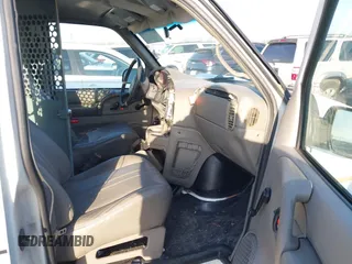 1999 Chevrolet Astro Cargo with VIN 1GCDM19W4XB141901, listed as a IAAI auction lot 41572036 with Not Provided miles. Bid and sale history available at carsss.com. Image 5.