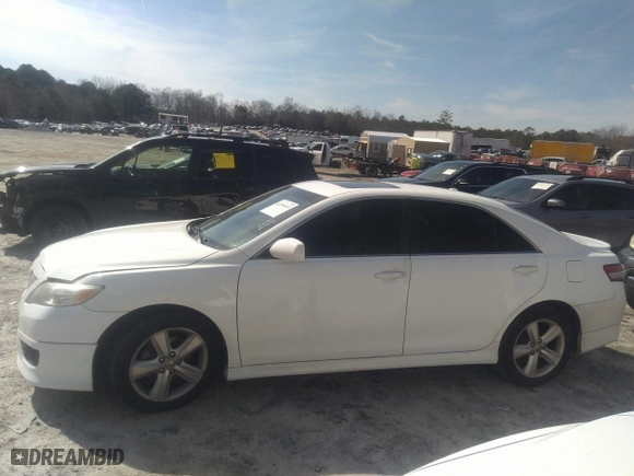 2011 Toyota Camry LE with VIN 4T1BK3EK0BU611412, listed as a IAAI auction lot 41596045 with 289,906 mi miles. Bid and sale history available at carsss.com. Image 14.