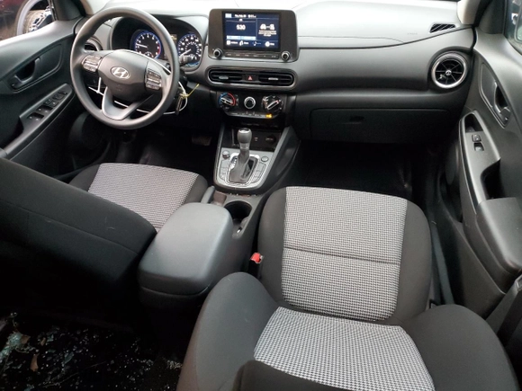 2022 Hyundai Kona SE with VIN KM8K22ABXNU786951, listed as a Copart auction lot 44271355 with 41,365 mi miles and Salvage Title. Bid and sale history available at carsss.com. Image 8.