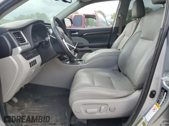 2014 Toyota Highlander Limited с VIN 5TDDCRFH4ES005524, выставлен на аукционе Copart как лот 60614535 с пробегом 139 356 миль миль и Списание • Salvage title. История ставок и продаж доступна на DreamBid. Изображение 7.