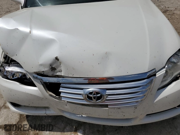 2008 Toyota Avalon XL z VIN 4T1BK36BX8U301646, wystawiony jako Copart lot #53758215 z przebiegiem Nie podano mil oraz Szkoda całkowita • Salvage title. Historia ofert i sprzedaży dostępna na DreamBid. Obrazek 11.