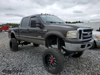 2006 Ford Super Duty F-350 SRW XL with VIN 1FTWW31P16EB82597, listed as a Copart auction lot 61914824 with 0 mi miles and Clean Title. Bid and sale history available at carsss.com. Image 4.