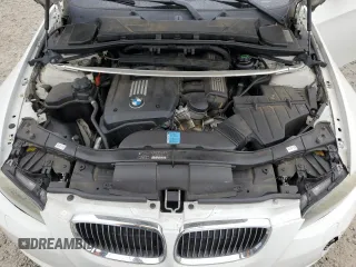 2010 BMW 3 Series 328i with VIN WBAWB3C57AP139884, listed as a Copart auction lot 82596294 with 86,610 mi miles and Clean Title. Bid and sale history available at carsss.com. Image 11.