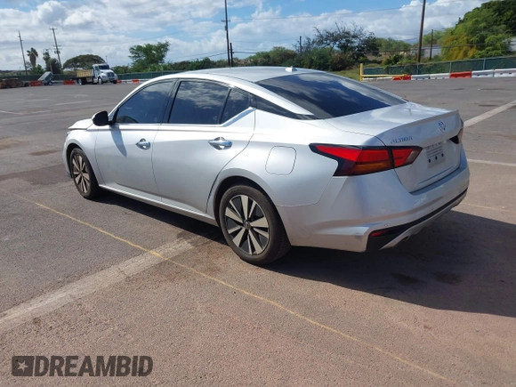 2020 Nissan Altima 2.5 SL with VIN 1N4BL4EV2LC135355, listed as a IAAI auction lot 41778726 with 104,603 mi miles. Bid and sale history available at carsss.com. Image 3.