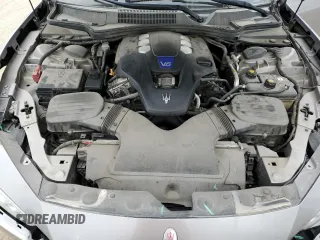2016 Maserati Ghibli S Q4 z VIN ZAM57RTA6G1172334, wystawiony jako Copart lot #56601575 z przebiegiem 109 524 mil mil oraz Szkody całkowita. Historia ofert i sprzedaży dostępna na DreamBid. Obrazek 11.