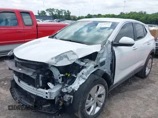 2024 Buick Encore GX Preferred z VIN KL4AMCSL0RB167004, wystawiony jako IAAI lot #42526814 z przebiegiem 19 146 mil mil oraz . Historia ofert i sprzedaży dostępna na DreamBid. Obrazek 17.