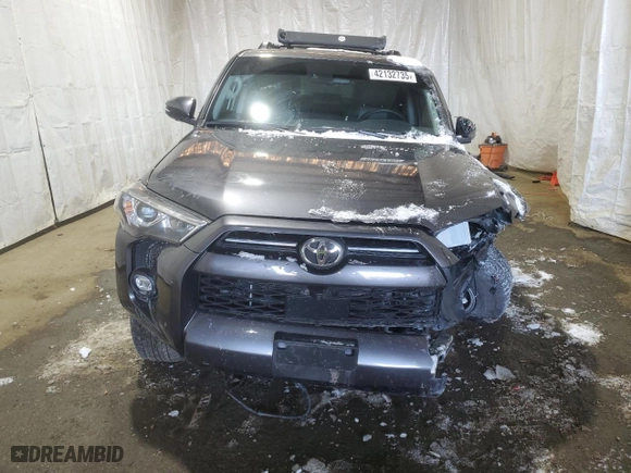 2022 Toyota 4Runner SR5 Premium with VIN JTENU5JR9N6087224, listed as a Copart auction lot 42132735 with 32,696 mi miles and Salvage Title. Bid and sale history available at carsss.com. Image 5.