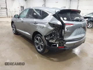 2024 Acura RDX Advance with VIN 5J8TC2H70RL032588, listed as a IAAI auction lot 42517589 with 9,517 mi miles and . Bid and sale history available at DreamBid. Image 3.