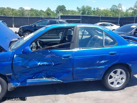 2006 Nissan Sentra 1.8 S with VIN 3N1CB51D06L526391, listed as a IAAI auction lot 39504566 with 200,000 mi miles. Bid and sale history available at carsss.com. Image 6.