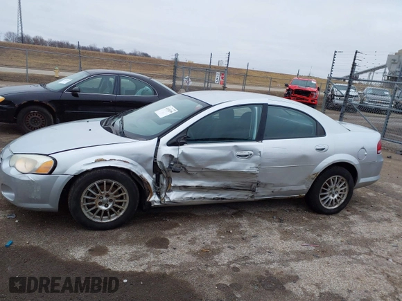 2004 Chrysler Sebring Touring z VIN 1C3EL56R74N392214, wystawiony jako IAAI lot #41510245 z przebiegiem 159 751 mil mil oraz . Historia ofert i sprzedaży dostępna na DreamBid. Obrazek 14.