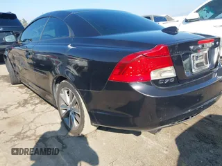 2013 Volvo C70 T5 z VIN YV1672MC8DJ139597, wystawiony jako IAAI lot #41459072 z przebiegiem 115 807 mil mil oraz . Historia ofert i sprzedaży dostępna na DreamBid. Obrazek 3.