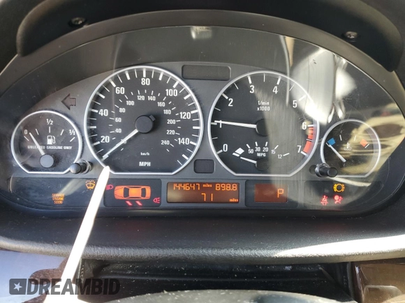 2003 BMW 3 Series 330i with VIN WBAEV53413KM29382, listed as a Copart auction lot 49380555 with 144,647 mi miles and Salvage Title. Bid and sale history available at carsss.com. Image 9.