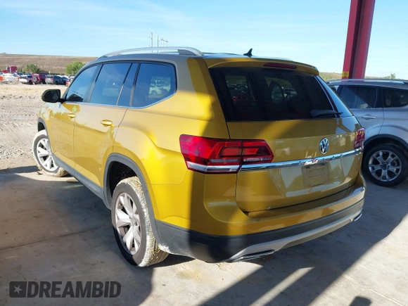 2018 Volkswagen Atlas S z VIN 1V2AR2CAXJC525334, wystawiony jako IAAI lot #42247997 z przebiegiem 268 647 mil mil oraz . Historia ofert i sprzedaży dostępna na DreamBid. Obrazek 3.