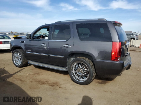 2010 Cadillac Escalade z VIN 1GYUKAEF8AR254884, wystawiony jako Copart lot #44844935 z przebiegiem 130 269 mil mil oraz Szkody całkowita. Historia ofert i sprzedaży dostępna na DreamBid. Obrazek 2.