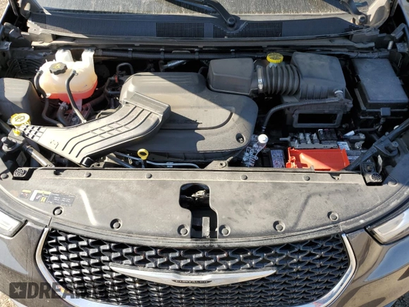 2022 Chrysler Pacifica Limited with VIN 2C4RC1GGXNR215860, listed as a Copart auction lot 52531315 with 12,831 mi miles and Salvage title. Bid and sale history available at DreamBid. Image 12.