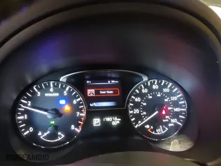 2015 Nissan Altima 2.5 SV with VIN 1N4AL3AP3FC567115, listed as a IAAI auction lot 40620700 with 178,073 mi miles. Bid and sale history available at carsss.com. Image 7.