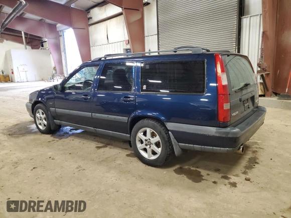 1998 Volvo V70 XC with VIN YV1LZ5643W2526768, listed as a Copart auction lot 51146585 with 150,121 mi miles and Salvage Title. Bid and sale history available at carsss.com. Image 2.