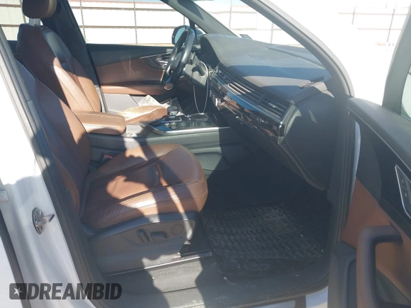 2017 Audi Q7 Premium Plus with VIN WA1LAAF76HD021311, listed as a IAAI auction lot 41559898 with 132,458 mi miles. Bid and sale history available at carsss.com. Image 5.