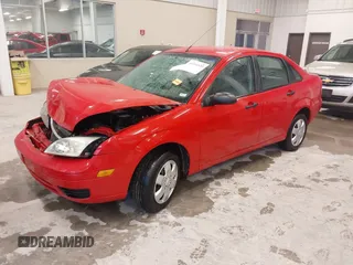 2006 Ford Focus S with VIN 1FAHP34N16W217994, listed as a IAAI auction lot 41951533 with 91,823 mi miles and . Bid and sale history available at carsss.com. Image 2.
