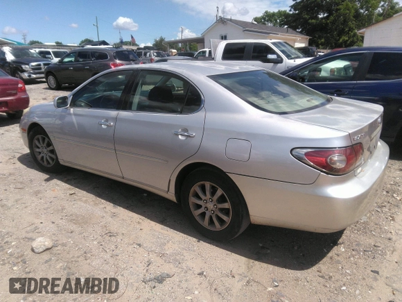 2003 Lexus ES with VIN JTHBF30G930142663, listed as a IAAI auction lot 42197964 with 224,208 mi miles. Bid and sale history available at carsss.com. Image 3.