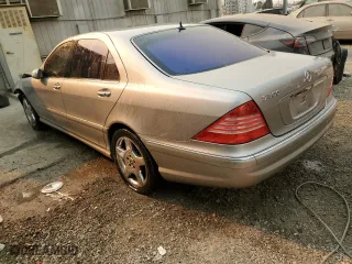 2006 Mercedes-Benz S-Class 5.0L with VIN WDBNG75JX6A481081, listed as a Copart auction lot 88057695 with 87,876 mi miles and Clean Title. Bid and sale history available at carsss.com. Image 2.