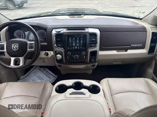 2016 Ram 1500 Laramie z VIN 1C6RR7VM9GS143262, wystawiony jako IAAI lot #42191213 z przebiegiem 159 920 mil mil oraz . Historia ofert i sprzedaży dostępna na DreamBid. Obrazek 6.