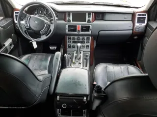 2006 Land Rover Range Rover SC z VIN SALMF13426A215380, wystawiony jako Copart lot #56039795 z przebiegiem 136 873 mil mil oraz Szkoda całkowita • Salvage title. Historia ofert i sprzedaży dostępna na DreamBid. Obrazek 8.