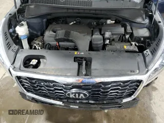 2019 Kia Sorento LX z VIN 5XYPG4A38KG526156, wystawiony jako Copart lot #57728315 z przebiegiem 170 714 mil mil oraz Nie do naprawy • Non repairable. Historia ofert i sprzedaży dostępna na DreamBid. Obrazek 12.