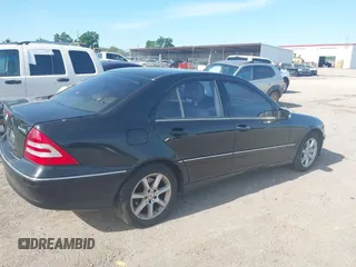 2007 Mercedes-Benz C 280 Luxury with VIN WDBRF92H67F927913, listed as a IAAI auction lot 42249769 with Not provided miles and . Bid and sale history available at DreamBid. Image 4.