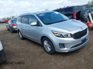 2015 Kia Sedona LX with VIN KNDMB5C13F6023520, listed as a IAAI auction lot 41929037 with 146,765 mi miles. Bid and sale history available at carsss.com. Image 1.