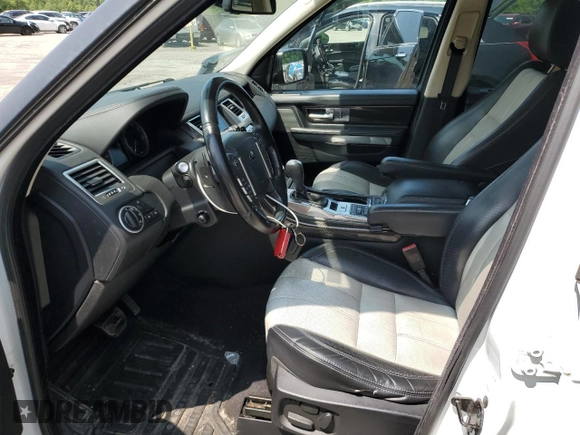 2013 Land Rover Range Rover Sport SC z VIN SALSH2E40DA778879, wystawiony jako Copart lot #59311415 z przebiegiem 132 111 mil mil oraz Tytuł czysty. Historia ofert i sprzedaży dostępna na DreamBid. Obrazek 7.