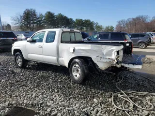 2017 Toyota Tacoma SR z VIN 5TFSX5EN6HX057733, wystawiony jako Copart lot #48013155 z przebiegiem 107 976 mil mil oraz Szkoda całkowita • Salvage title. Historia ofert i sprzedaży dostępna na DreamBid. Obrazek 2.