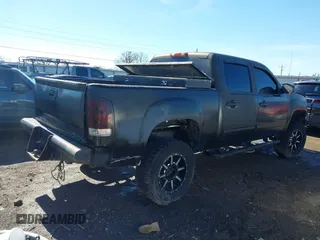 2008 GMC Sierra 1500 SLE1 z VIN 2GTEK13M081172341, wystawiony jako IAAI lot #41595695 z przebiegiem Nie podano mil oraz . Historia ofert i sprzedaży dostępna na DreamBid. Obrazek 4.