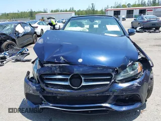 2017 Mercedes-Benz C 300 z VIN 55SWF4JB0HU219942, wystawiony jako IAAI lot #42227791 z przebiegiem 42 498 mil mil oraz . Historia ofert i sprzedaży dostępna na DreamBid. Obrazek 13.