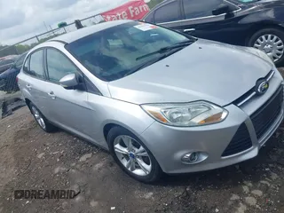 2012 Ford Focus SE с VIN 1FAHP3F23CL217110, выставлен на аукционе IAAI как лот 41962202 с пробегом 117 578 миль миль и . История ставок и продаж доступна на DreamBid. Изображение 1.