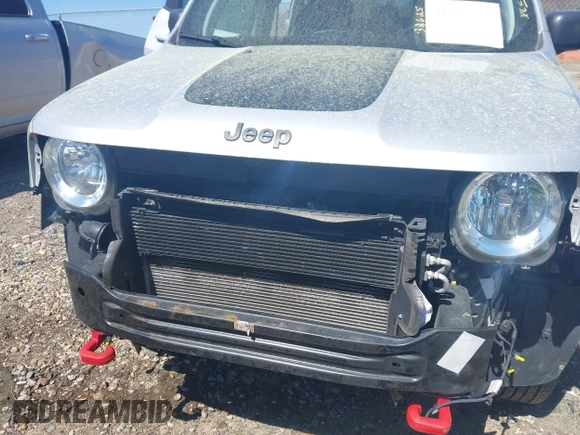 2018 Jeep Renegade Trailhawk with VIN ZACCJBCB0JPG81047, listed as a IAAI auction lot 41847353 with 72,136 mi miles. Bid and sale history available at carsss.com. Image 19.