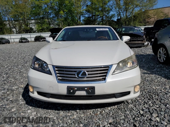 2012 Lexus ES 330 z VIN JTHBK1EG6C2479319, wystawiony jako Copart lot #56238455 z przebiegiem 112 149 mil mil oraz Czysty tytuł • Clean title. Historia ofert i sprzedaży dostępna na DreamBid. Obrazek 5.