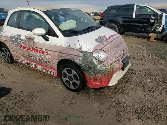 2016 FIAT 500e with VIN 3C3CFFGE0GT180310, listed as a Copart auction lot 87193504 with 43,999 mi miles and Salvage title. Bid and sale history available at DreamBid. Image 14.