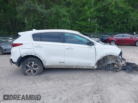 2020 Kia Sportage LX with VIN KNDPMCAC8L7811201, listed as a IAAI auction lot 40839866 with 1 mi miles. Bid and sale history available at carsss.com. Image 13.