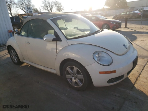2007 Volkswagen New Beetle Convertible S with VIN 3VWPG31Y17M414814, listed as a Copart auction lot 42352925 with 111,204 mi miles and Non Repairable. Bid and sale history available at carsss.com. Image 4.