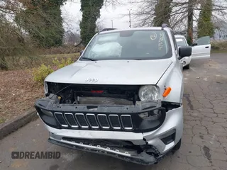 2020 Jeep Renegade Jeepster with VIN ZACNJBAB8LPL52205, listed as a IAAI auction lot 41477675 with 66,731 mi miles and . Bid and sale history available at carsss.com. Image 12.