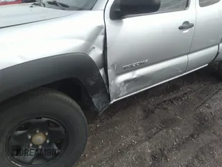 2008 Toyota Tacoma with VIN 5TEUU42N08Z469915, listed as a IAAI auction lot 41807203 with 177,699 mi miles and . Bid and sale history available at DreamBid. Image 6.