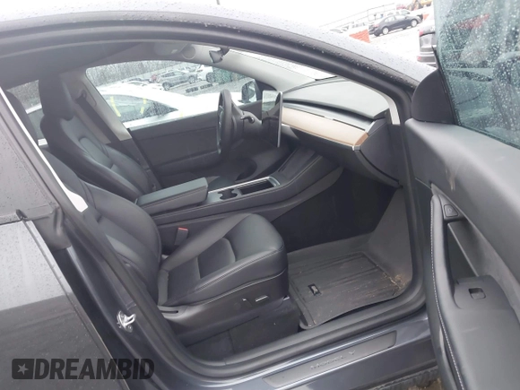 2022 Tesla Model Y Performance with VIN 7SAYGDEF1NF379167, listed as a IAAI auction lot 41429842 with 86,582 mi miles and . Bid and sale history available at DreamBid. Image 5.