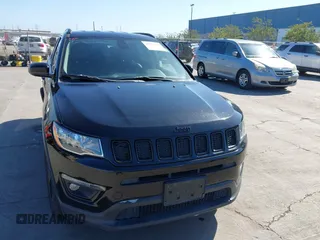 2018 Jeep Compass Latitude with VIN 3C4NJCBB3JT501939, listed as a IAAI auction lot 41670306 with 93,767 mi miles. Bid and sale history available at carsss.com. Image 13.