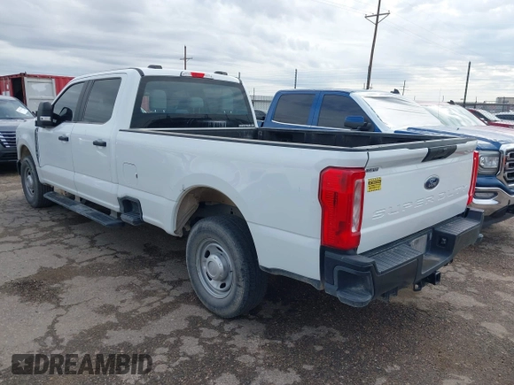 2023 Ford F-250 XL with VIN 1FT7W2AA0PEC19957, listed as a IAAI auction lot 42608828 with 32,684 mi miles and . Bid and sale history available at DreamBid. Image 3.