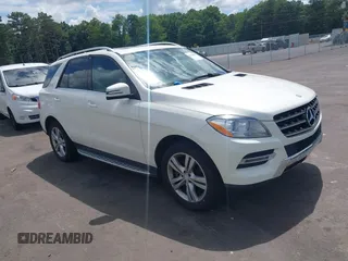 2014 Mercedes-Benz M 350 with VIN 4JGDA5HB8EA271709, listed as a IAAI auction lot 42754630 with 148,441 mi miles and . Bid and sale history available at DreamBid. Image 1.